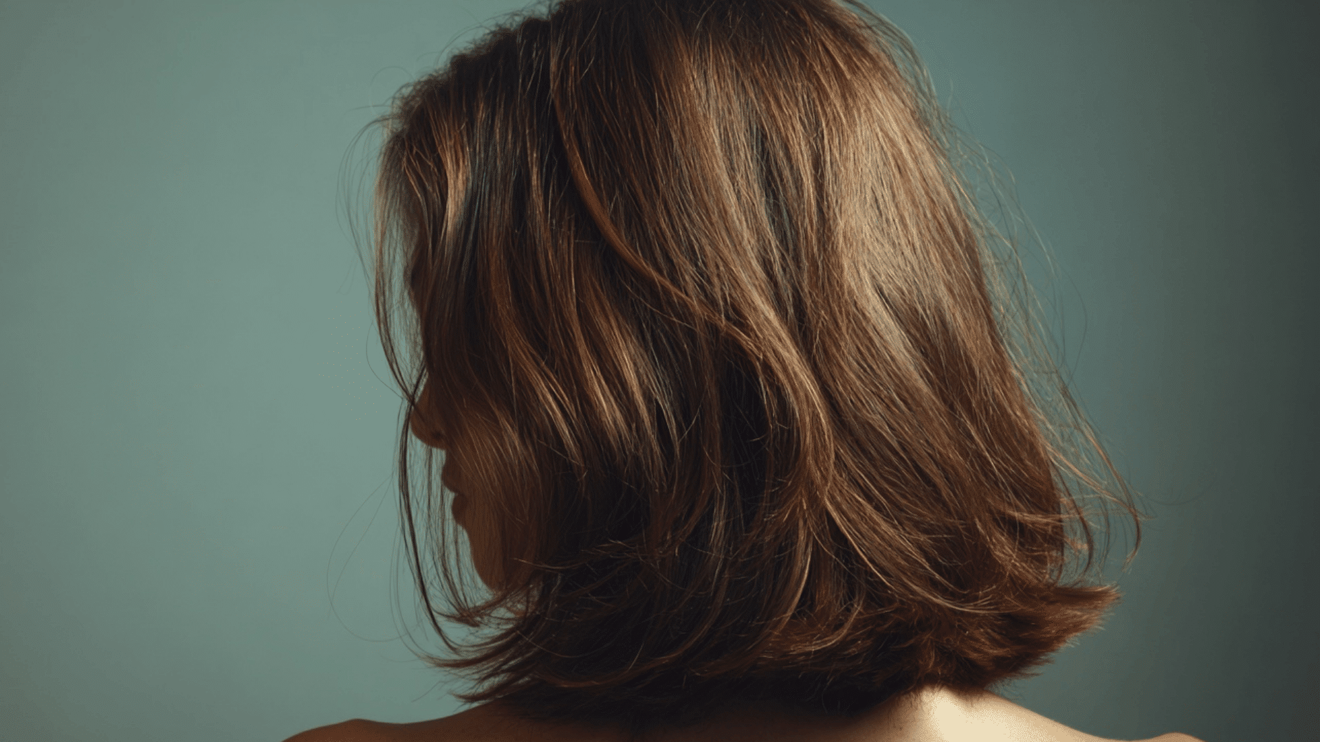 Collarbone Cut with Invisible Layers