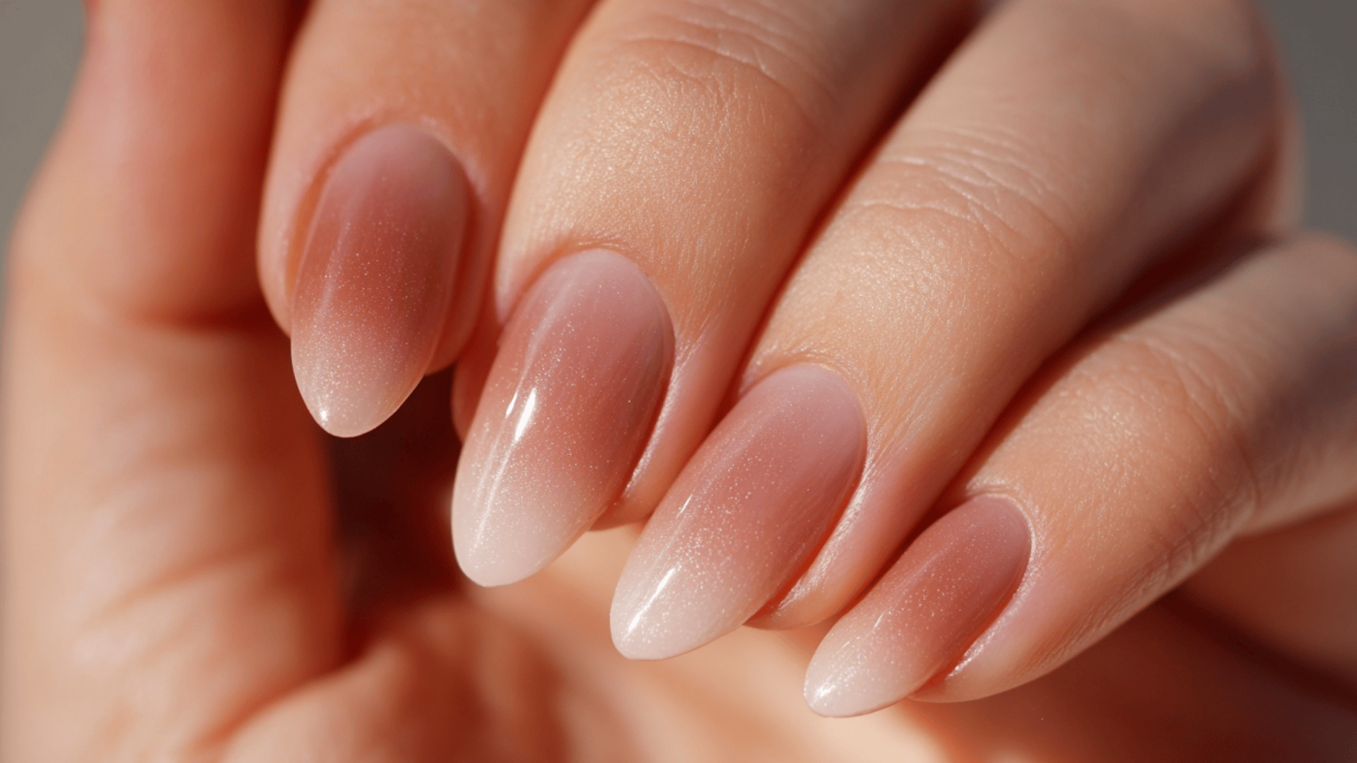 Pale Pink to Tan Gradient