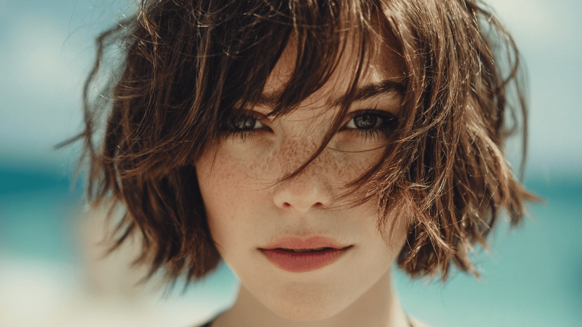 Textured Short Bob with Face Frame Layers