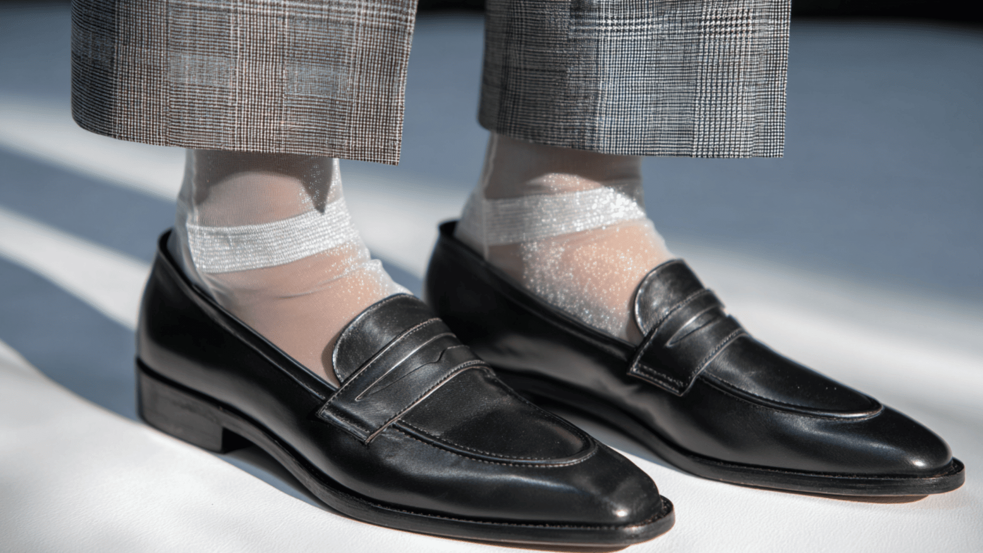 what socks to wear with loafers (9)