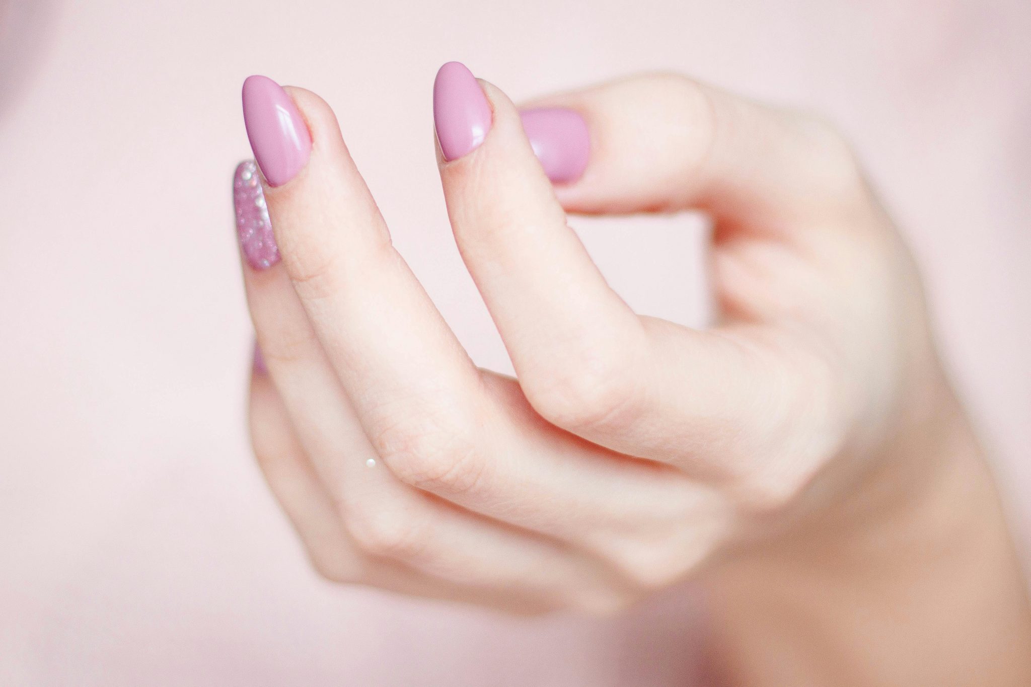 The Best Gel Nail Polish to Use as a Beginner.