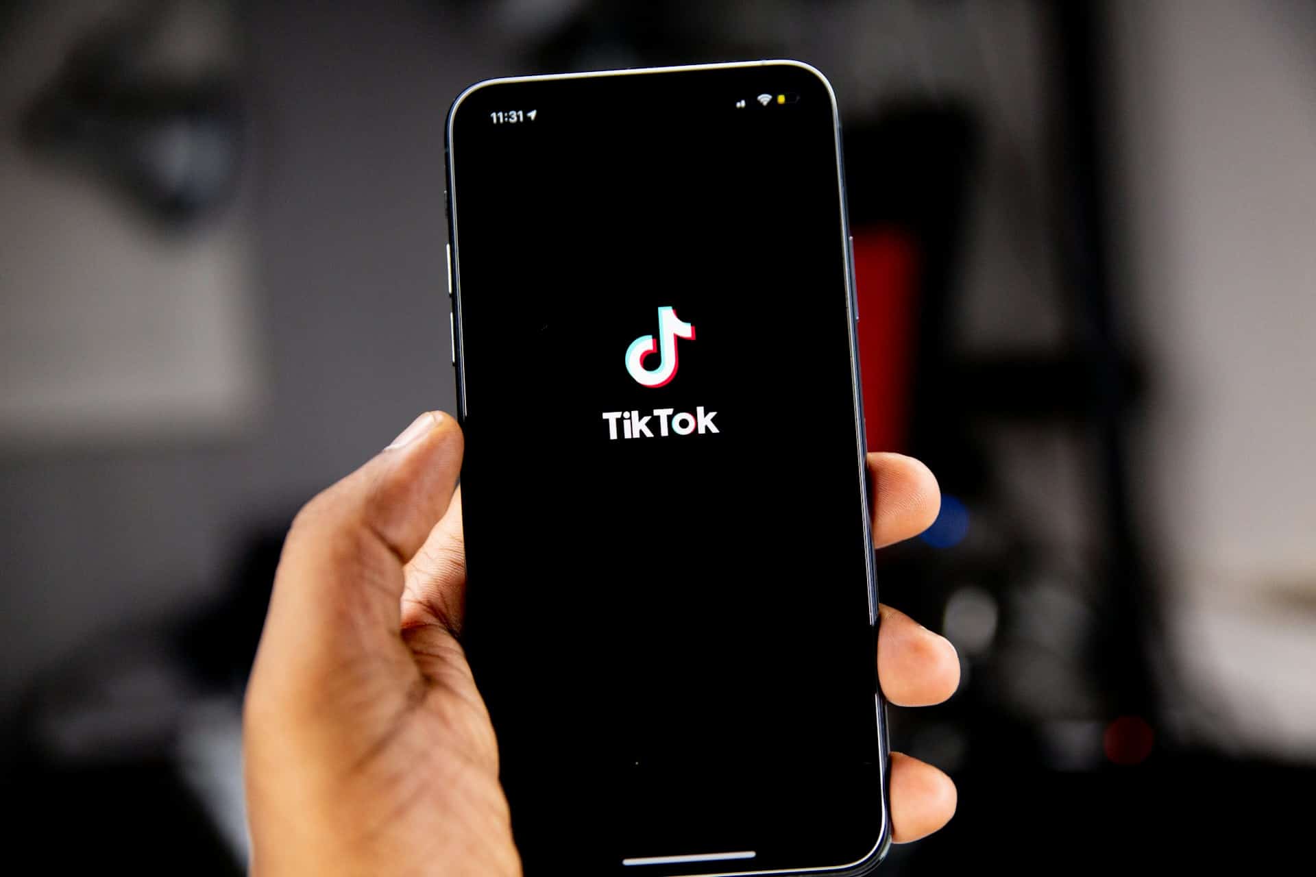How TikTok is Shaping Student Fashion Trends in Class and Outside
