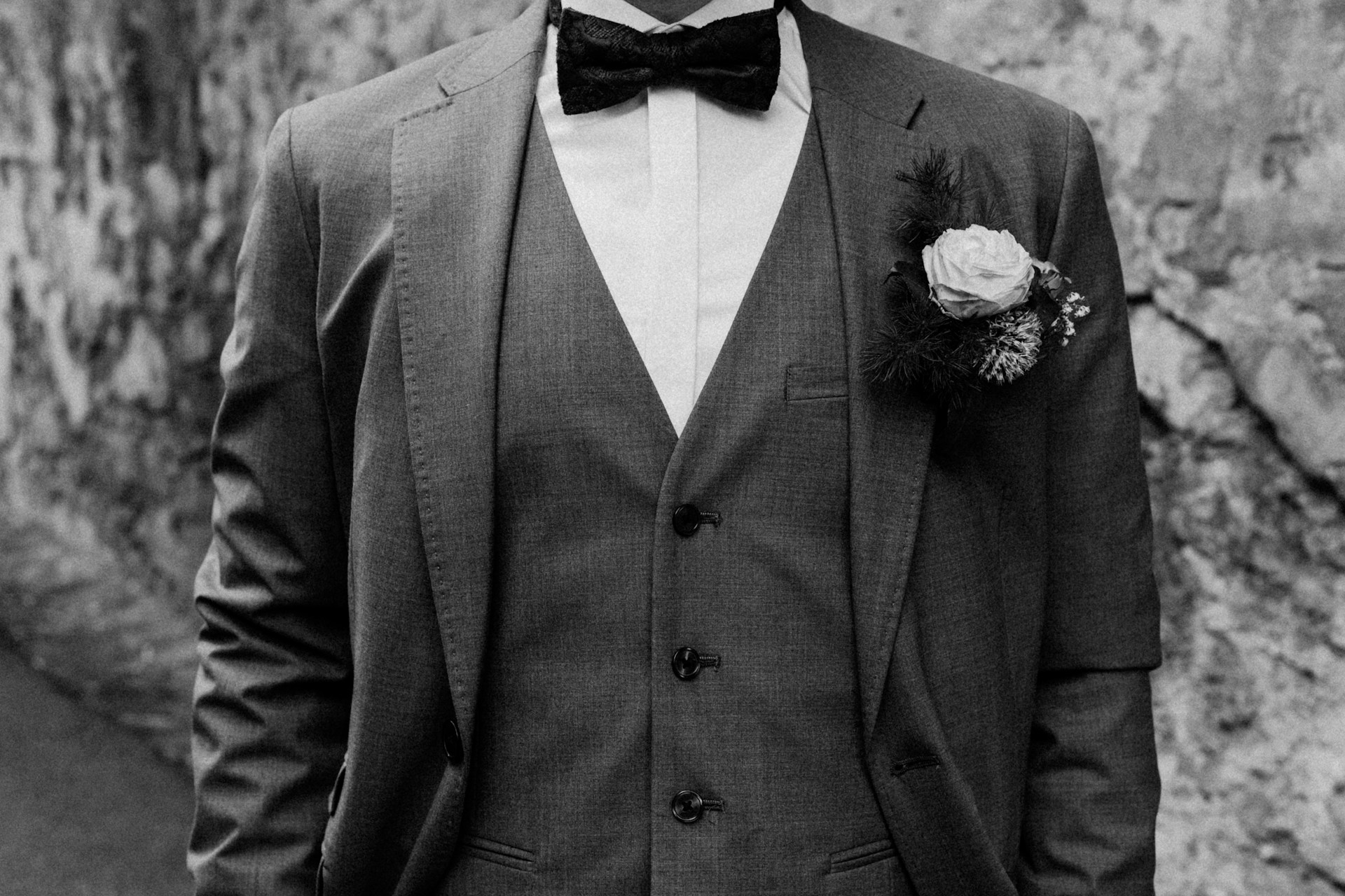 The Architect of the Evening: Why Modern Men are Reclaiming the Art of Ceremony