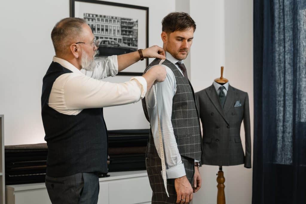 Why Custom Suits Online Are Changing Modern Men's Wear