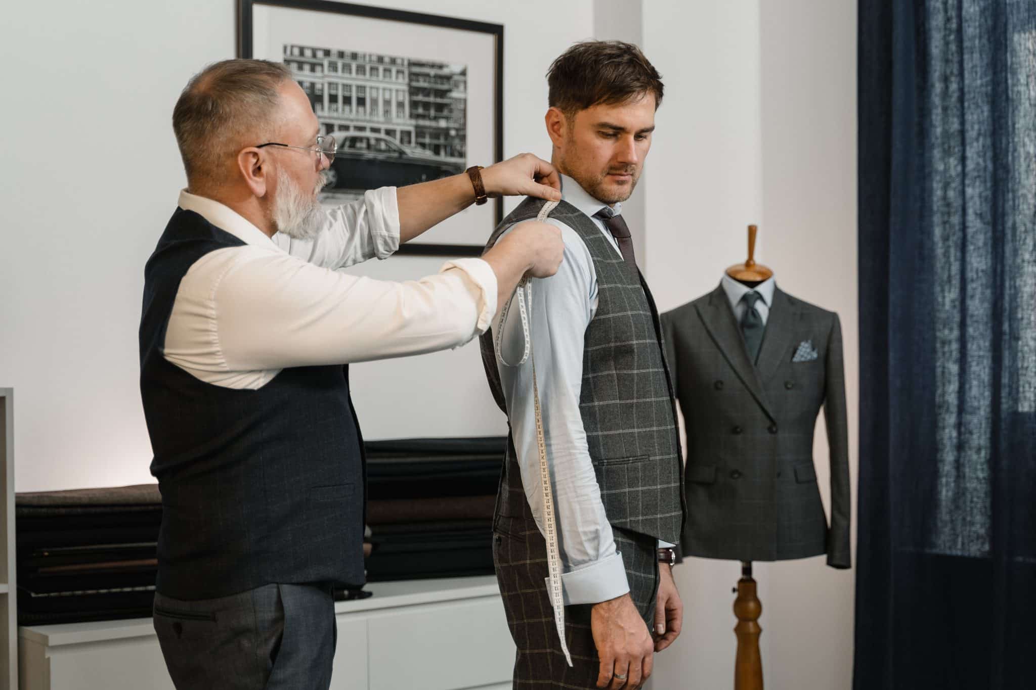 Why Custom Suits Online Are Changing Modern Men's Wear